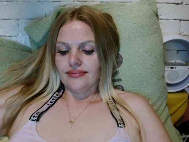 AngelAlone webcam