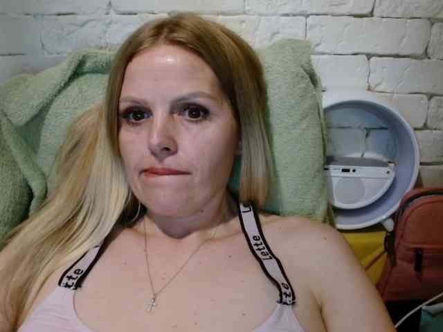 AngelAlone webcam