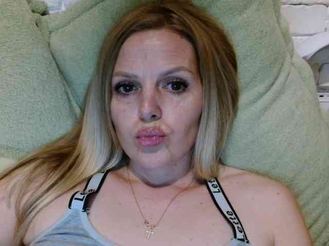 AngelAlone webcam