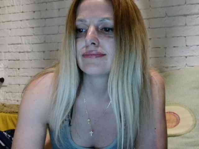 AngelAlone webcam