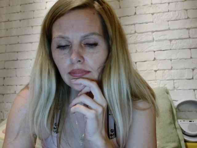 AngelAlone webcam