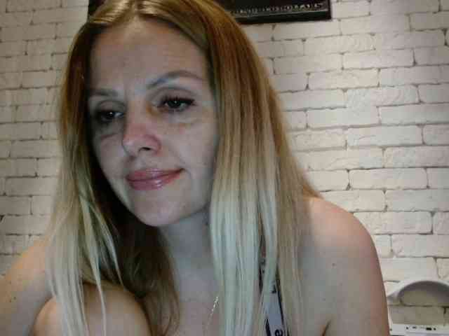 AngelAlone webcam