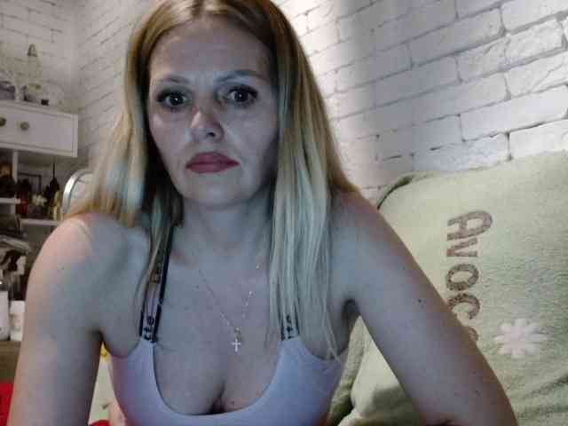 AngelAlone webcam