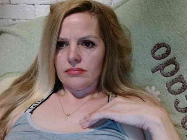 AngelAlone webcam