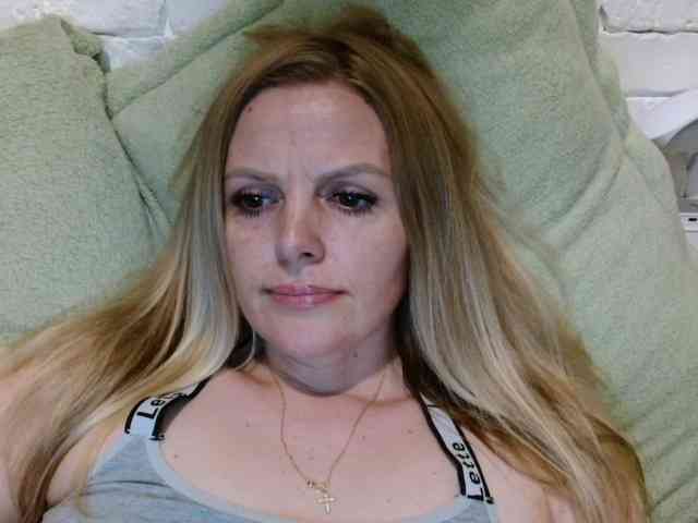 AngelAlone webcam