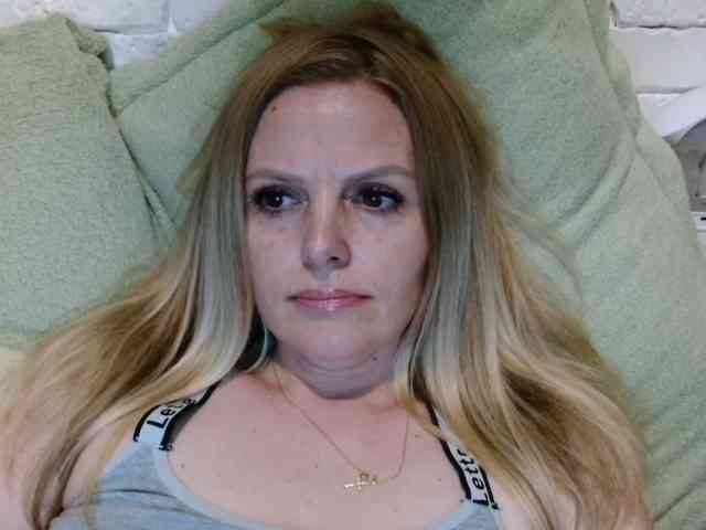 AngelAlone webcam
