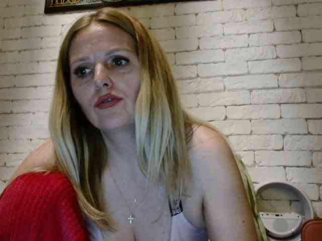 AngelAlone webcam