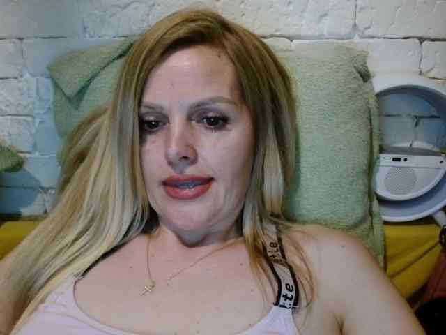 AngelAlone webcam