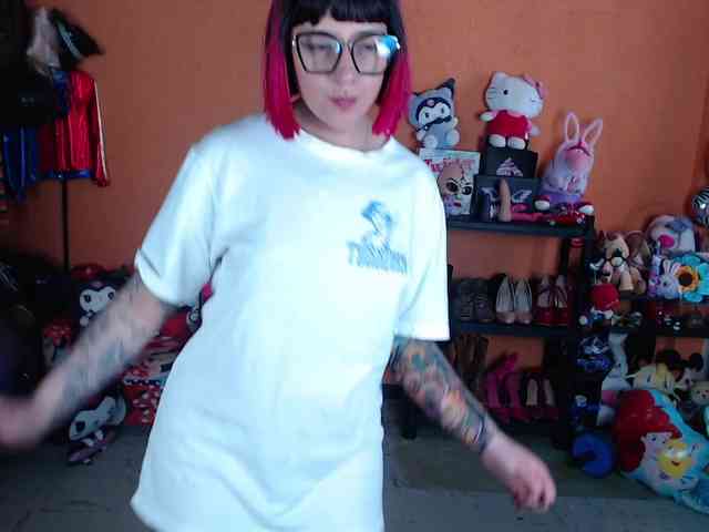 MissMia webcam