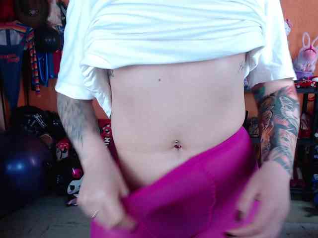 MissMia webcam