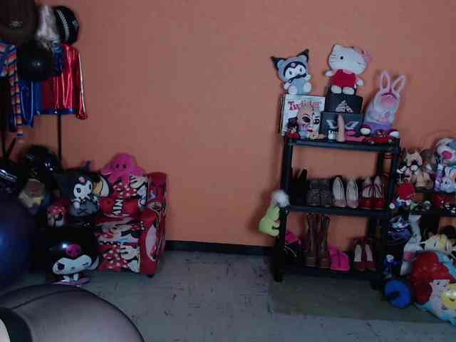 MissMia webcam