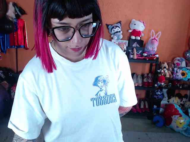 MissMia webcam