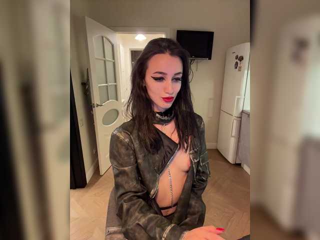 Vai a chattare su -SATIVA- -SATIVA-