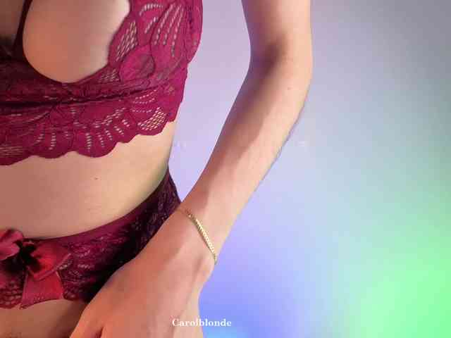 Carolblonde webcam