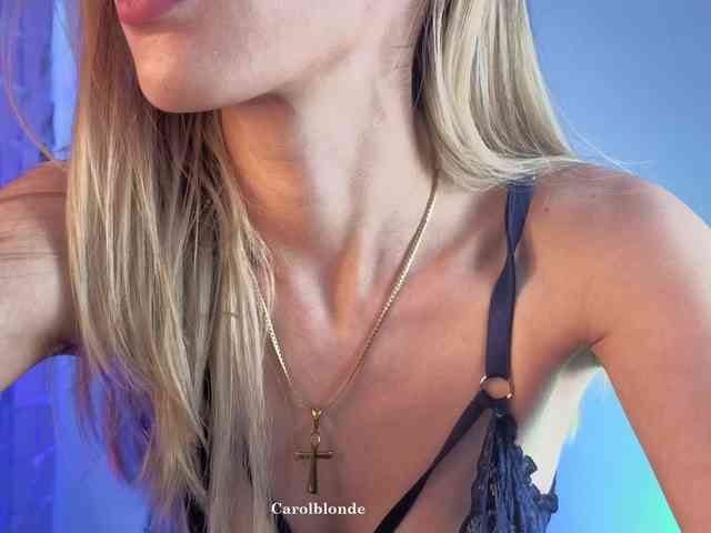 Carolblonde webcam