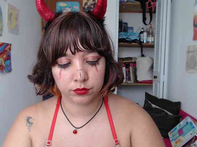 NanaBela webcam