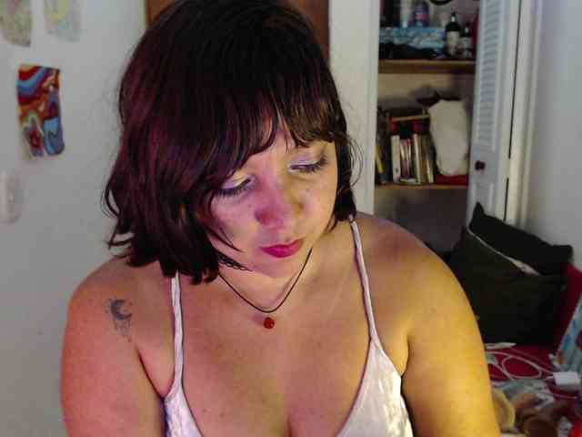 NanaBela webcam