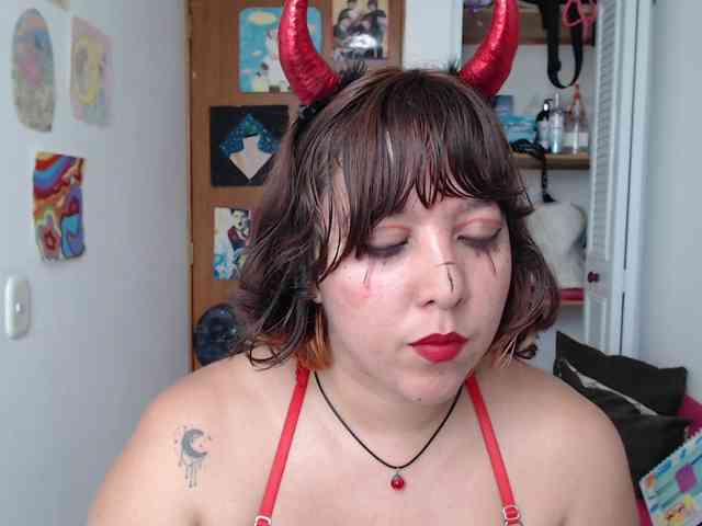 NanaBela webcam