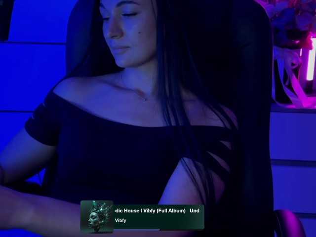_UkRaiNo4Ka_ webcam