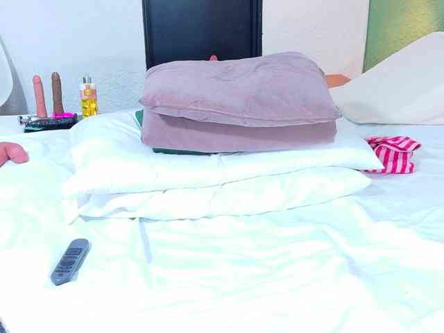 DANAABROWN webcam