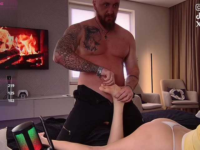 Entra en el chat con el modelo NIKI7377 NIKI7377