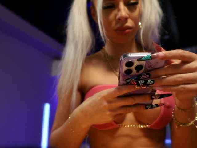 MandyPeas webcam