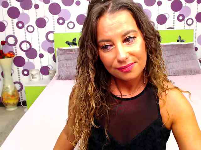 PetiteAlyssa webcam