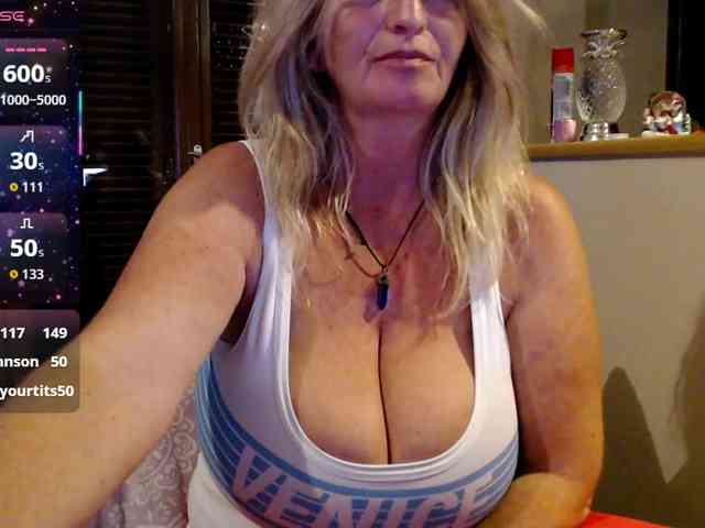 JennaDeluxe webcam