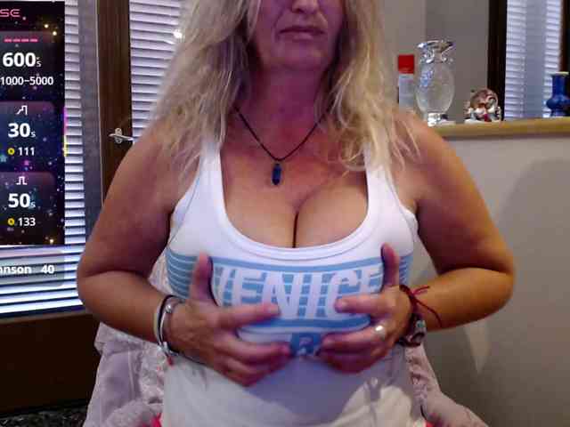 JennaDeluxe webcam