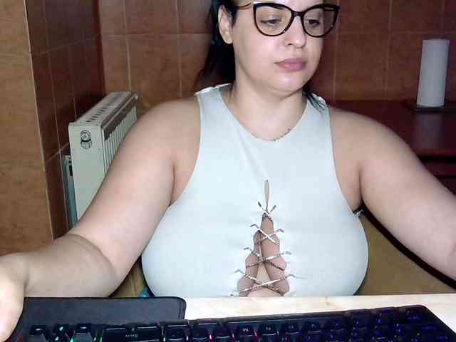 MoniqQuuen webcam