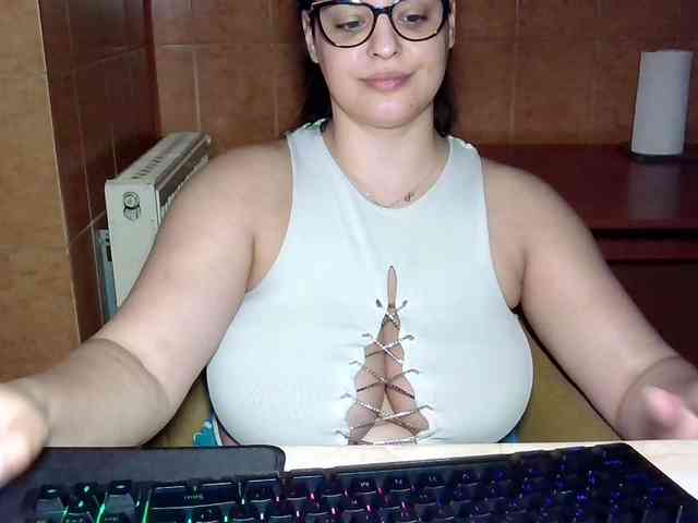MoniqQuuen webcam