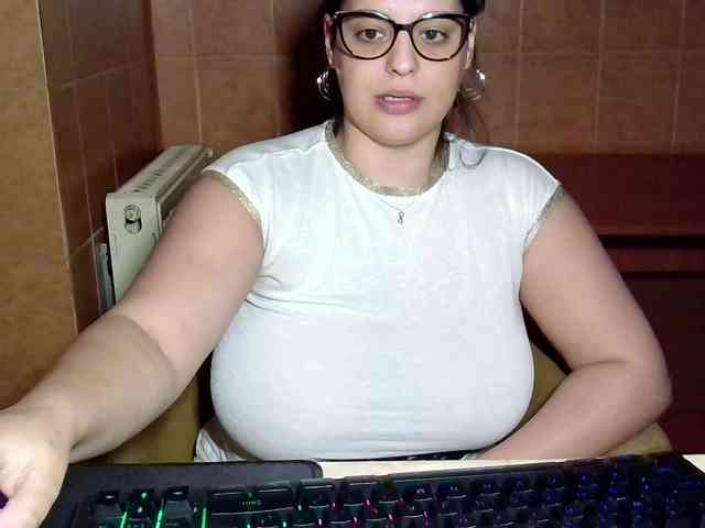 MoniqQuuen webcam