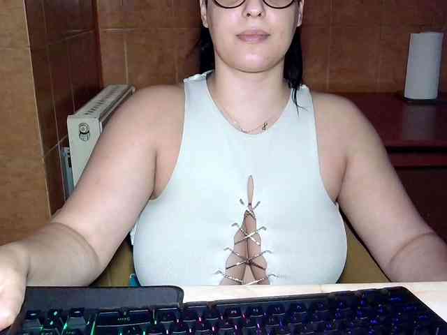 MoniqQuuen webcam