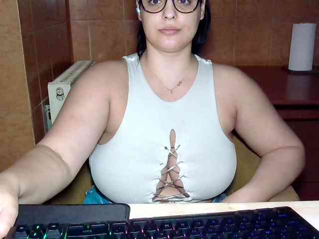 MoniqQuuen webcam