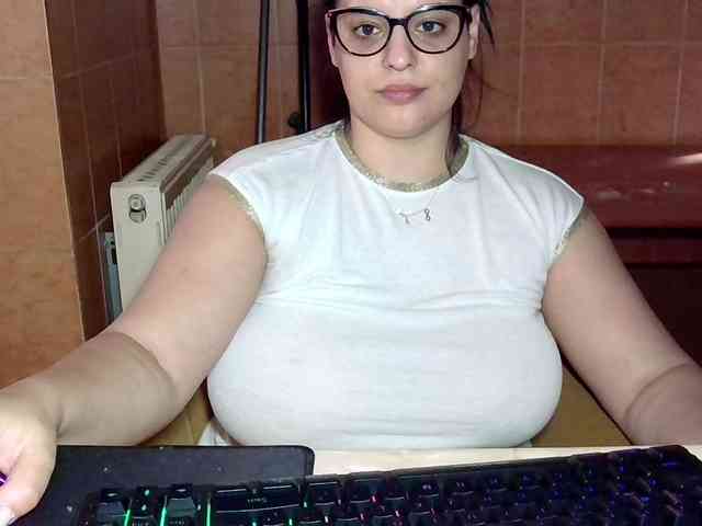 MoniqQuuen webcam