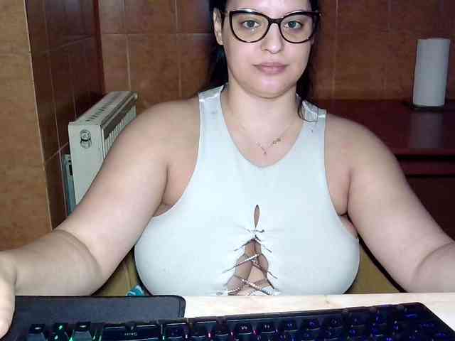 MoniqQuuen webcam