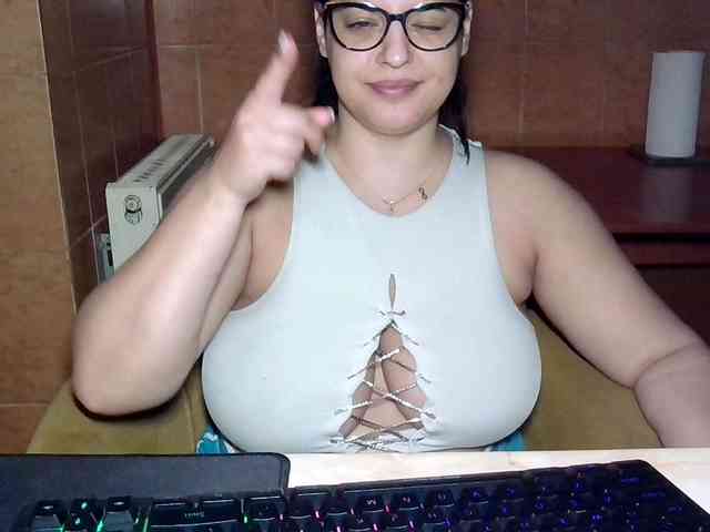 MoniqQuuen webcam