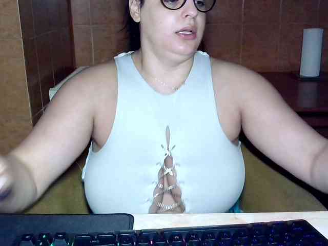 MoniqQuuen webcam