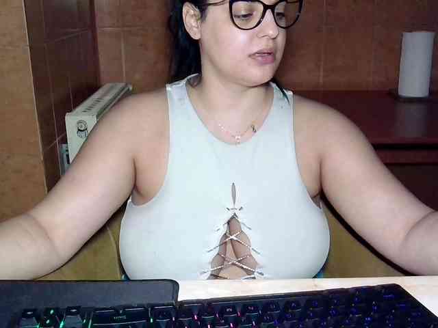 MoniqQuuen webcam