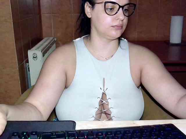 MoniqQuuen webcam