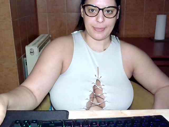 MoniqQuuen webcam