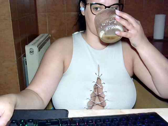 MoniqQuuen webcam