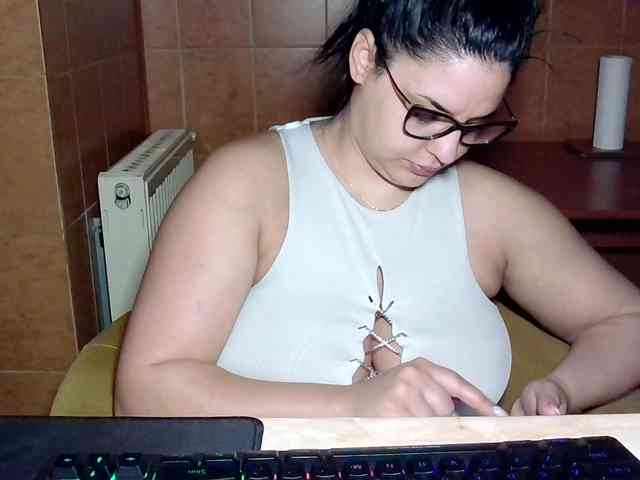 MoniqQuuen webcam
