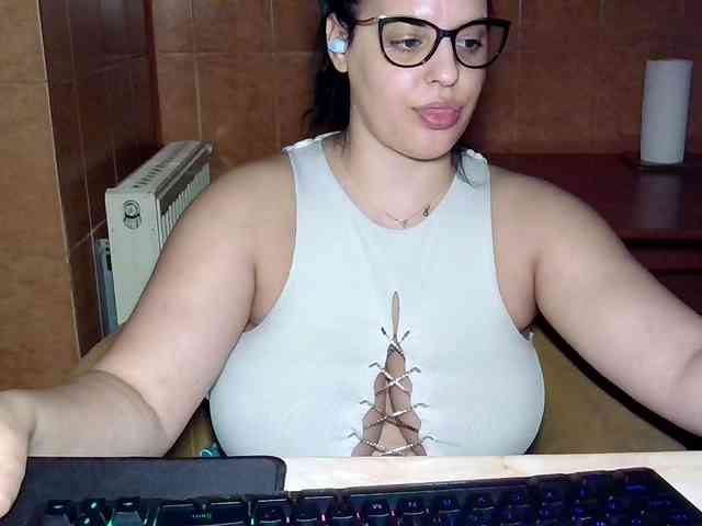 MoniqQuuen webcam