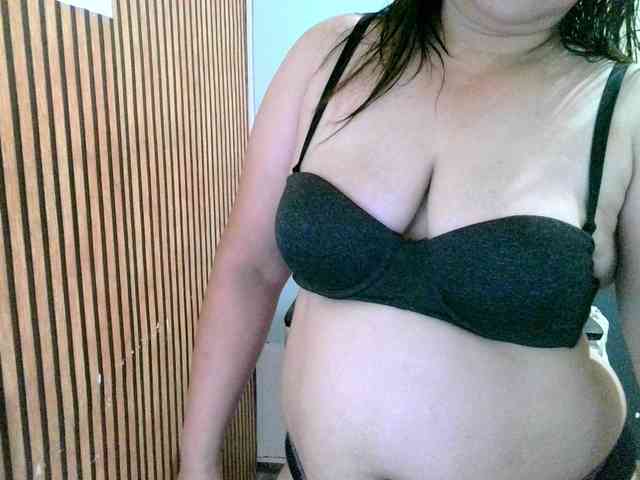 soffia-mae webcam
