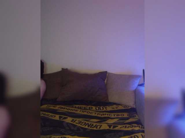 Entra en el chat con el modelo barbie_boy barbie_boy