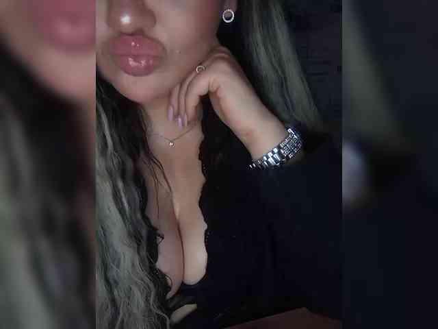 Brunetochkaaa webcam