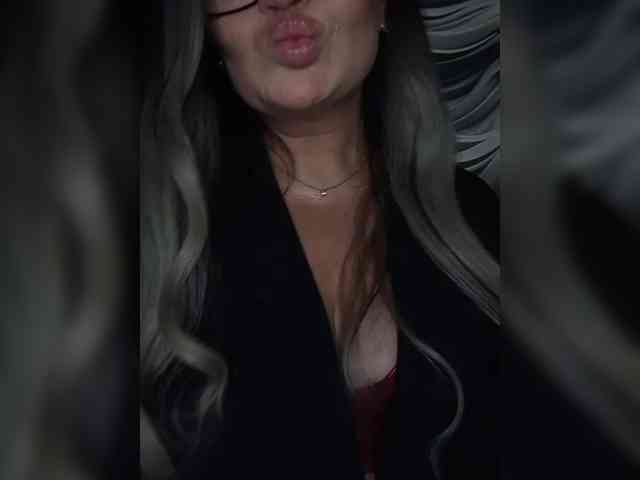 Brunetochkaaa webcam