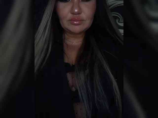 Brunetochkaaa webcam