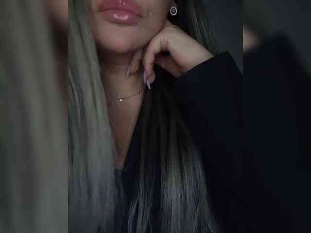 Brunetochkaaa webcam
